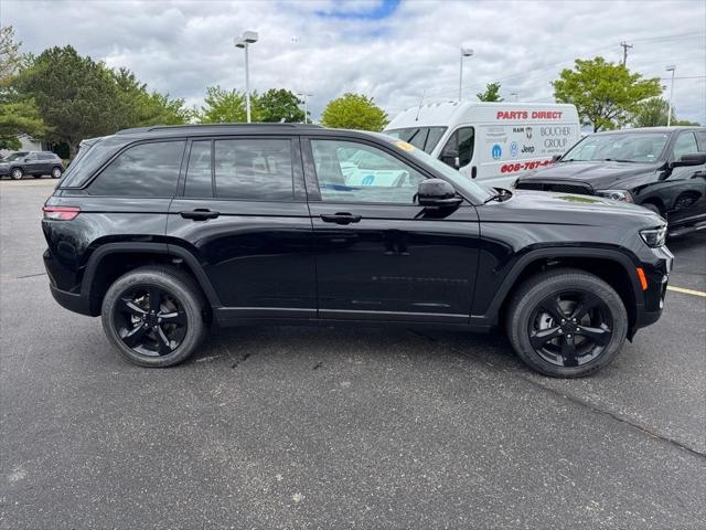 2025 Jeep Grand Cherokee GRAND CHEROKEE ALTITUDE 4X4