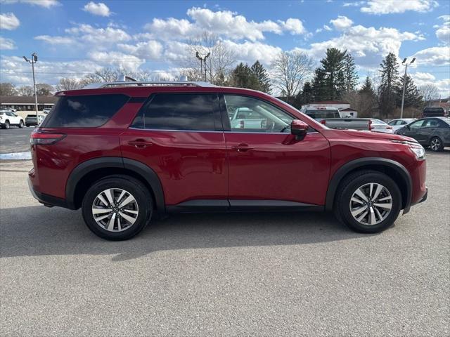 2022 Nissan Pathfinder SL 4WD