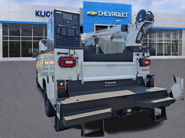 2024 Chevrolet Silverado MD LT