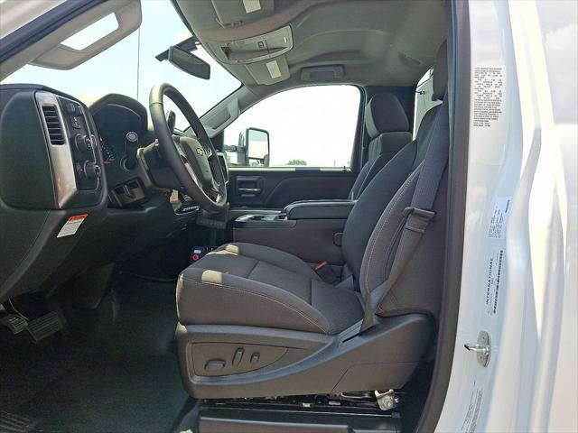 2024 Chevrolet Silverado MD LT