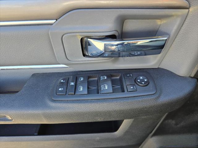 2023 Ram 1500 Classic SLT Crew Cab 4x4 5'7" Box