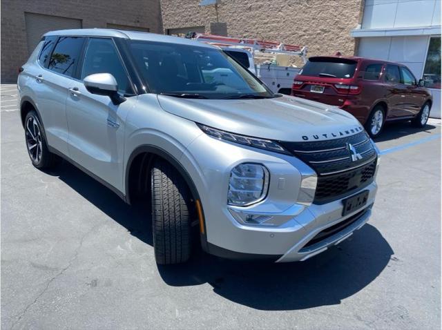 2025 Mitsubishi Outlander PHEV SE S-AWC