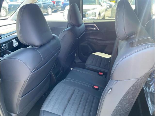 2025 Mitsubishi Outlander PHEV SE S-AWC