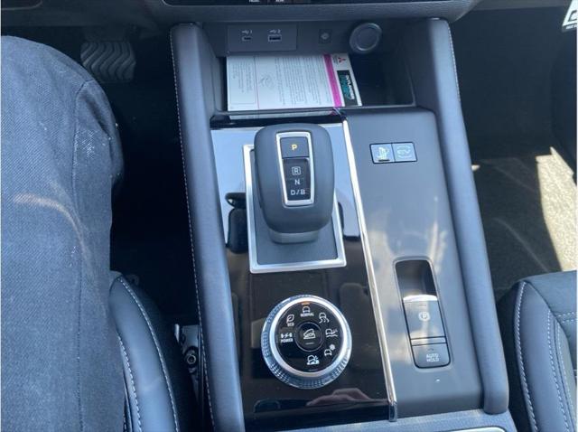2025 Mitsubishi Outlander PHEV SE S-AWC