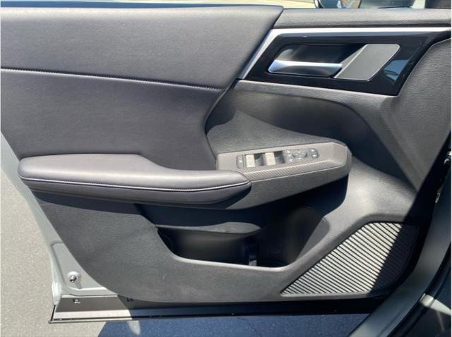 2025 Mitsubishi Outlander PHEV SE S-AWC