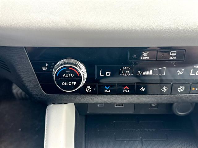 2025 Mitsubishi Outlander PHEV SEL S-AWC
