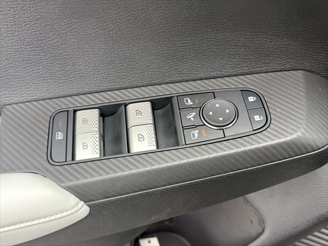 2025 Mitsubishi Outlander PHEV PLATINUM EDITION S-AWC