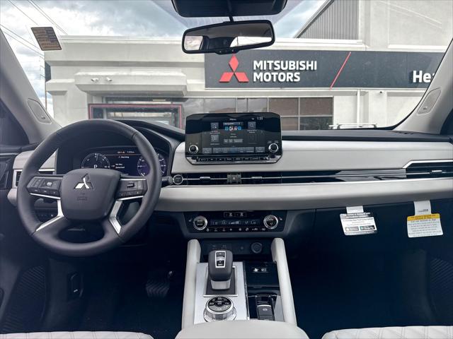 2025 Mitsubishi Outlander PHEV PLATINUM EDITION S-AWC