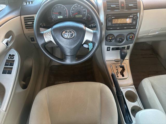 2012 Toyota Corolla LE 4dr Sedan 4A