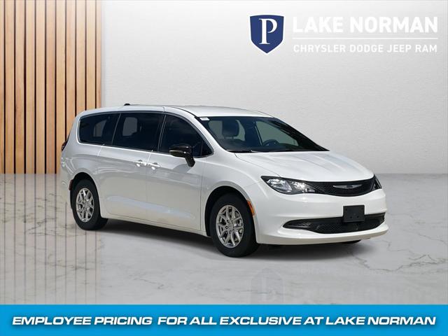 2025 Chrysler Voyager VOYAGER LX