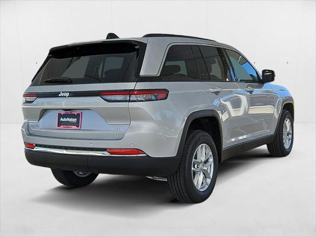 2025 Jeep Grand Cherokee GRAND CHEROKEE LAREDO X 4X2