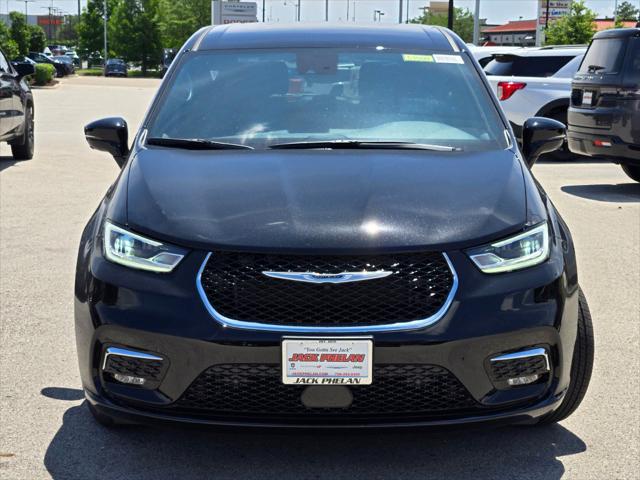2025 Chrysler Pacifica PACIFICA SELECT