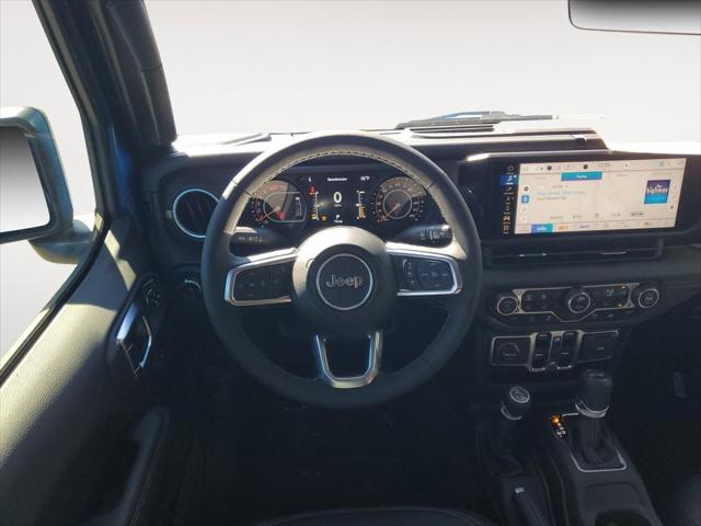 2025 Jeep Wrangler 4-Door Sahara 4x4