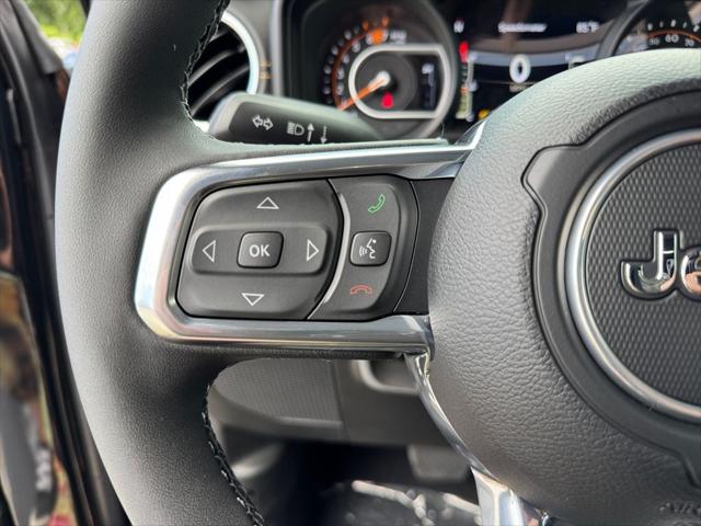 2025 Jeep Wrangler 4-Door Sahara 4x4