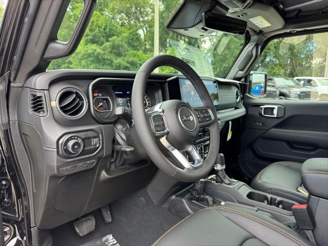 2025 Jeep Wrangler 4-Door Sahara 4x4