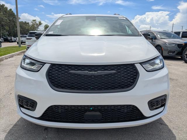 2025 Chrysler Pacifica PACIFICA SELECT