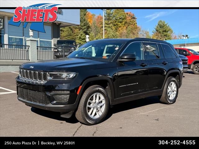 2025 Jeep Grand Cherokee GRAND CHEROKEE LAREDO X 4X4