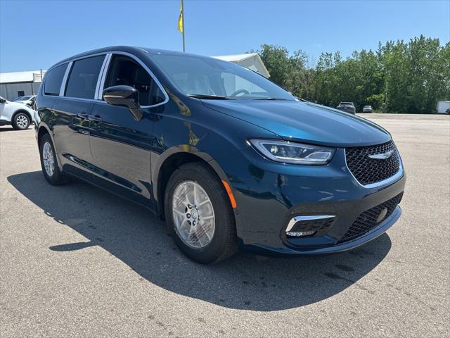 2025 Chrysler Pacifica PACIFICA SELECT
