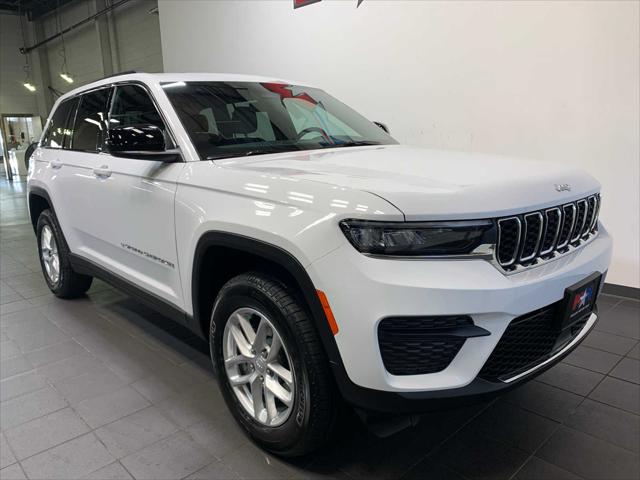 2025 Jeep Grand Cherokee GRAND CHEROKEE LAREDO X 4X4