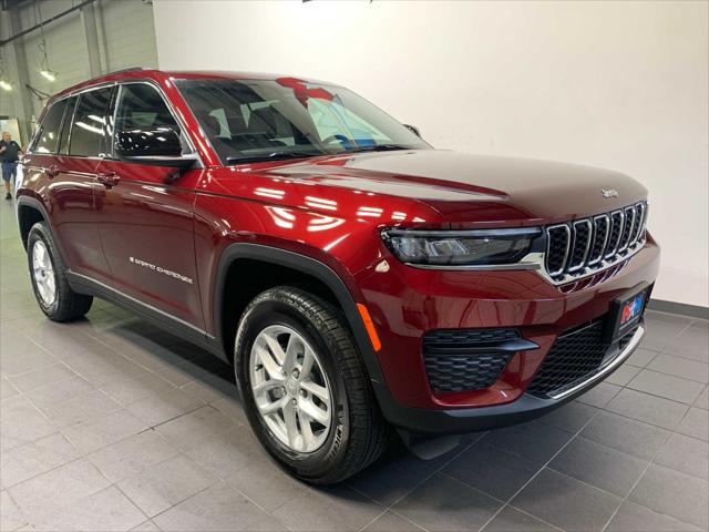2025 Jeep Grand Cherokee GRAND CHEROKEE LAREDO X 4X4