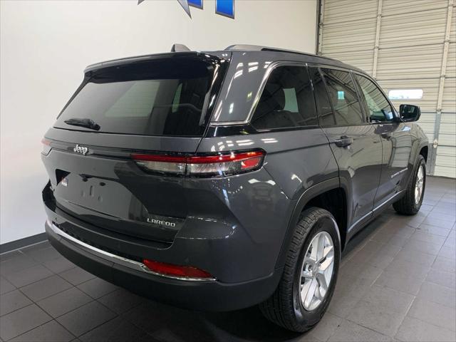 2025 Jeep Grand Cherokee GRAND CHEROKEE LAREDO X 4X4