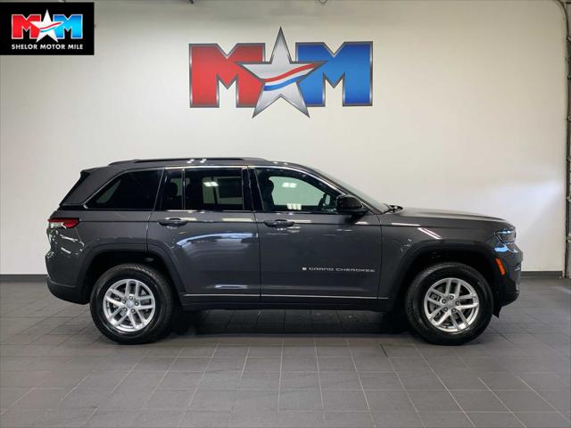 2025 Jeep Grand Cherokee GRAND CHEROKEE LAREDO X 4X4