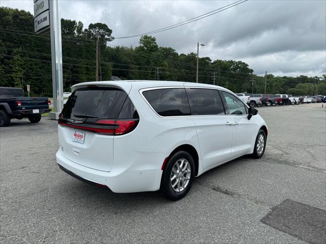 2025 Chrysler Pacifica PACIFICA SELECT