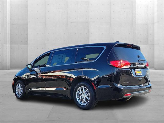 2025 Chrysler Voyager VOYAGER LX