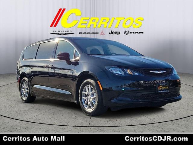 2025 Chrysler Voyager VOYAGER LX