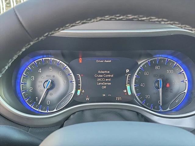 2025 Chrysler Voyager LX