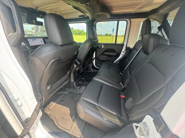 2025 Jeep Wrangler 4-Door Sahara 4x4