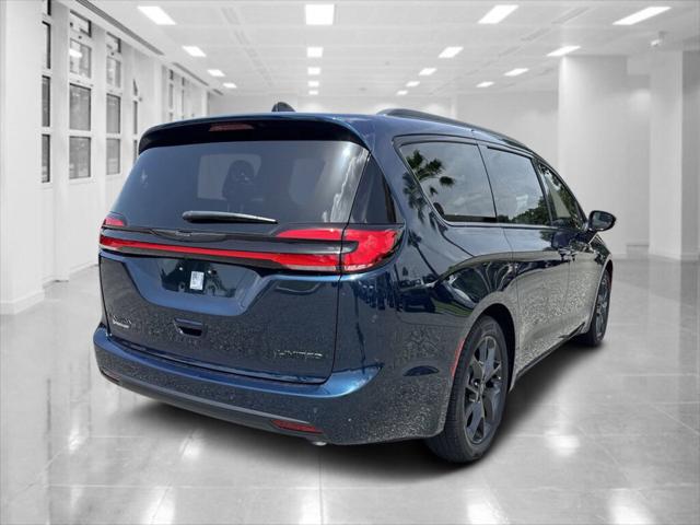 2025 Chrysler Pacifica PACIFICA LIMITED