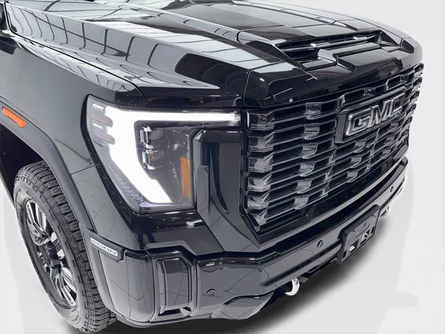 2025 GMC Sierra 2500HD 4WD Crew Cab Standard Bed Denali Ultimate