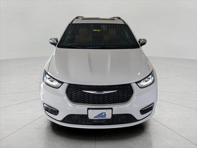 2025 Chrysler Pacifica Pinnacle AWD