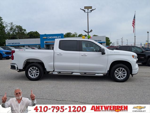 2022 Chevrolet Silverado 1500 4WD Crew Cab Short Bed RST