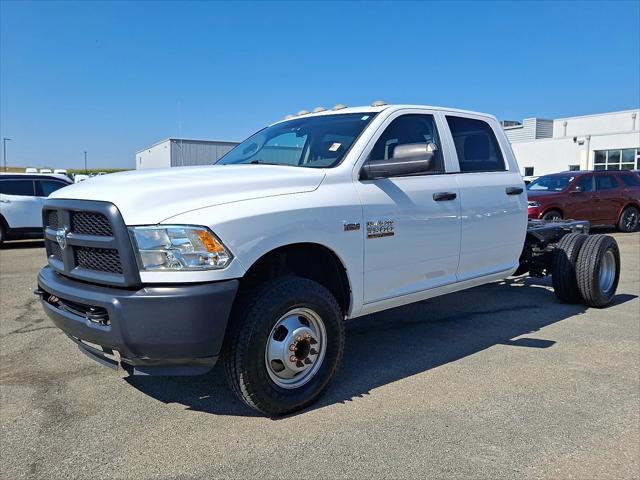 2018 RAM 3500 Chassis Tradesman/SLT/Laramie