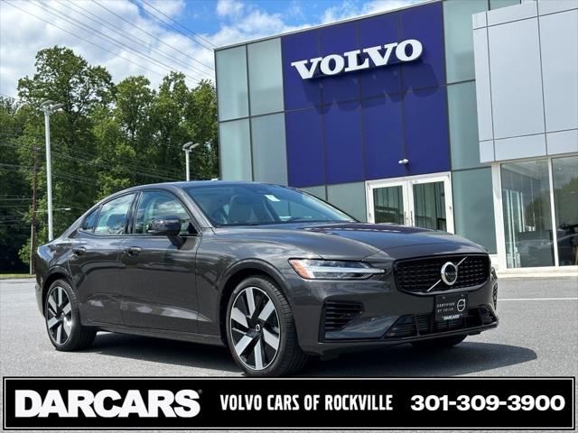 2024 Volvo S60 Recharge Plug-In Hybrid T8 Plus Dark Theme