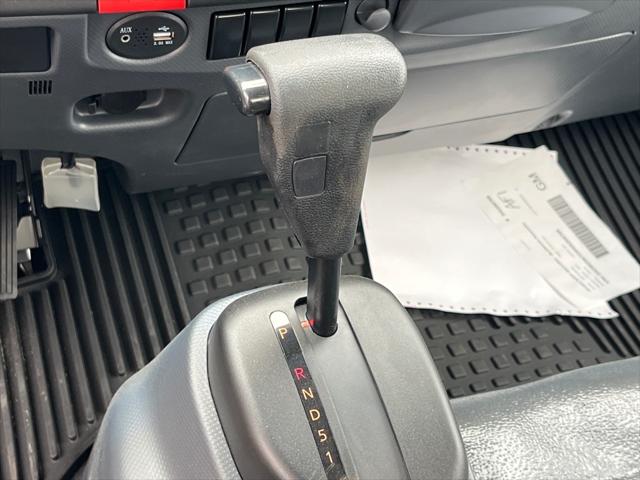 2025 Chevrolet 3500 LCF Gas 2WD REG CAB 176