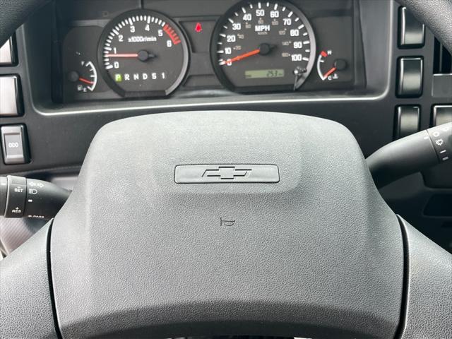 2025 Chevrolet 3500 LCF Gas 2WD REG CAB 176