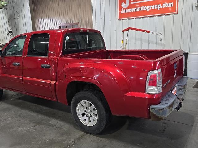 2006 Mitsubishi Raider LS