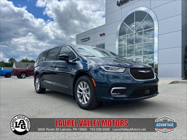2025 Chrysler Pacifica PACIFICA SELECT AWD