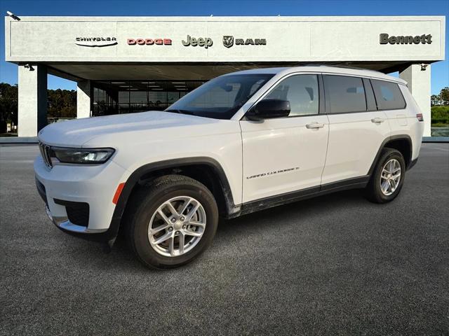 2023 Jeep Grand Cherokee L Laredo 4x4 2023 Jeep Grand Cherokee L Laredo 4x4