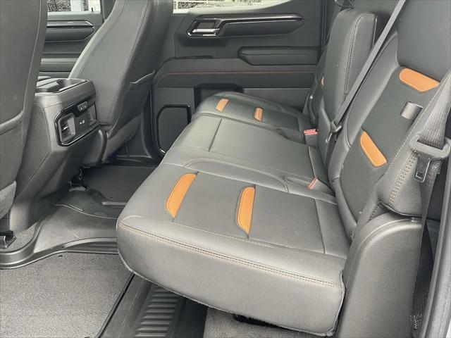 2023 GMC Sierra 1500 4WD Crew Cab Short Box AT4