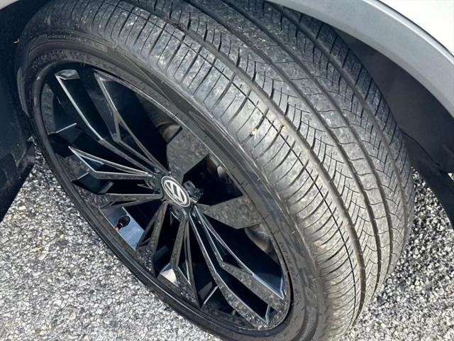 2021 Volkswagen Tiguan 2.0T SE R-Line Black