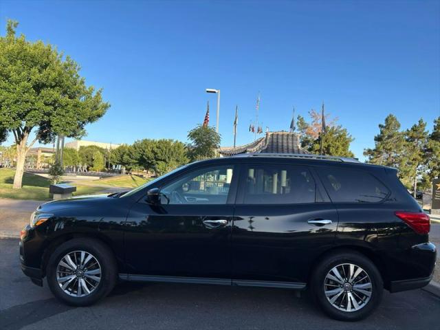 2020 Nissan Pathfinder SL 2WD