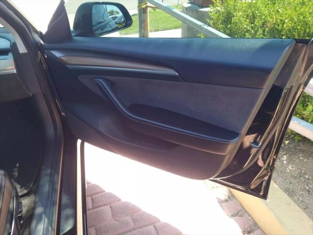 2022 Tesla Model 3 Long Range Dual Motor All-Wheel Drive