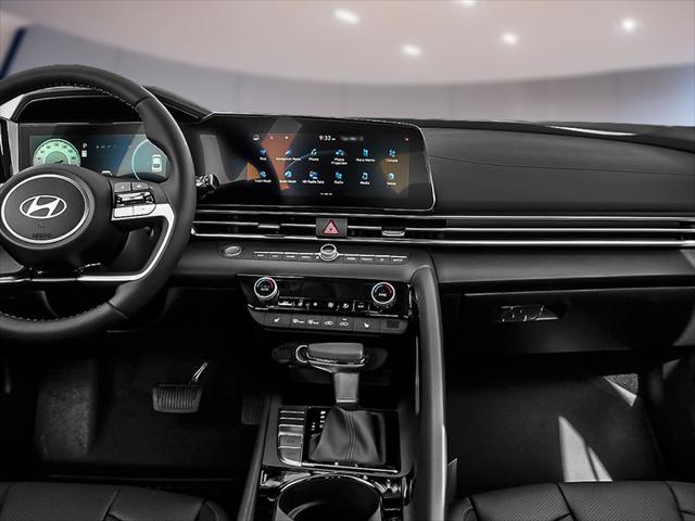 Elantra Hybrid Luxury Two-Tone Interior