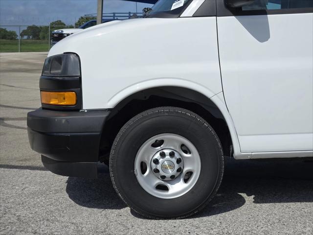 2025 Chevrolet Express Cargo Van RWD 2500 Regular Wheelbase WT