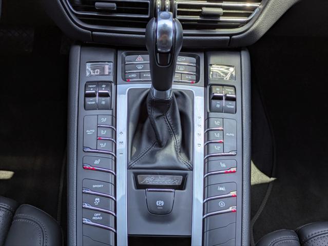 2021 Porsche Macan Standard