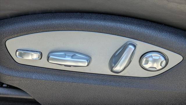 2021 Porsche Macan Standard